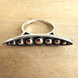 ELIZABETH AND JAMES 925 STERLING SILVER Quill Ring - size 9